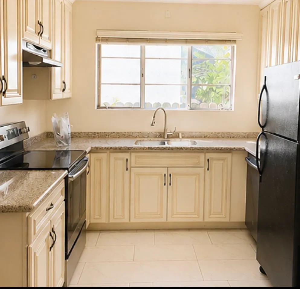 2 bed, 1025 sqft, $2,395 — Photo 1