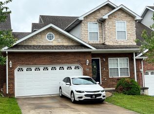 300 Carmel Valley Way St, Robert, MO 65584