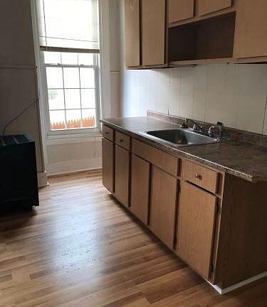 3rd image of 14 McElwain Ave APT 1