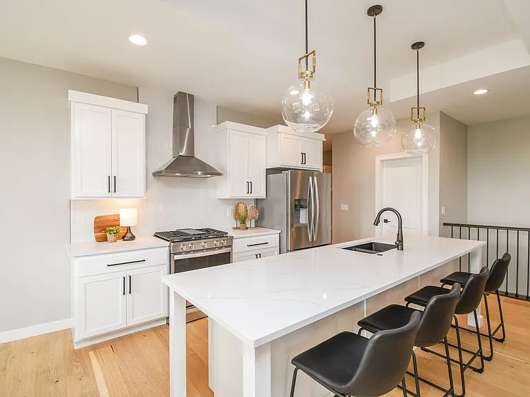1520 N Marlowe Ave — Photo 5