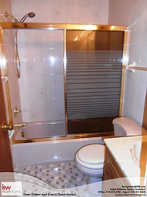 Sold by Keller Williams Realty Landmark | media 17