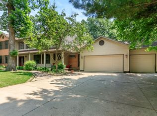 4017 Wyndham Dr NE, Cedar Rapids, IA 52402