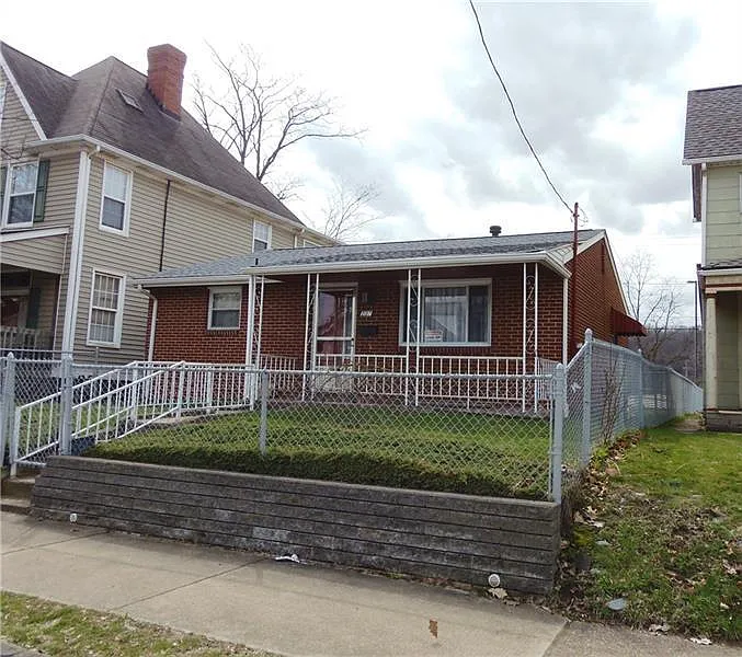 237 5th Ave photo 1