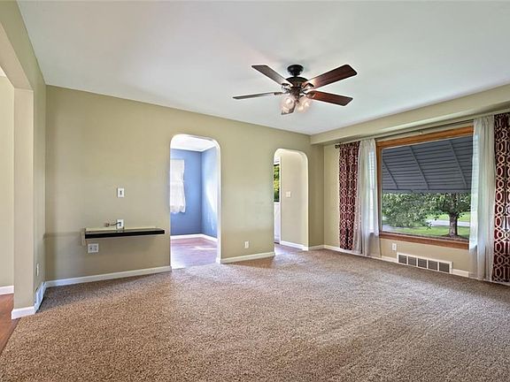 4th image of 5208 Alva Ave