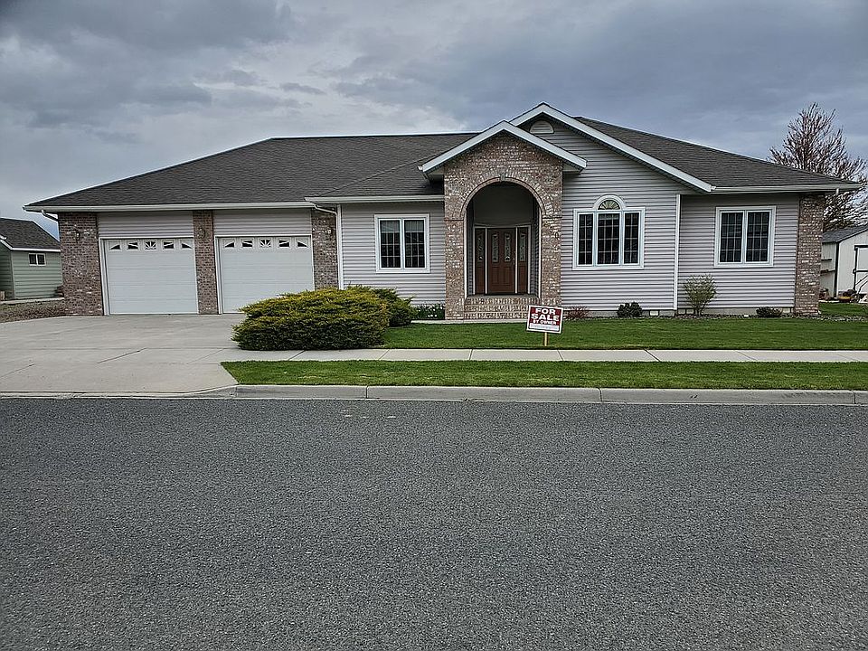 1st image of 930 Petry Ln