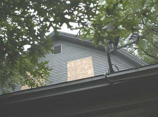 1989 Summit St, Des Moines, IA 50315