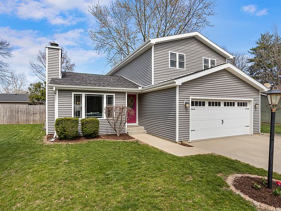 2nd image of 2106 Sumac Dr