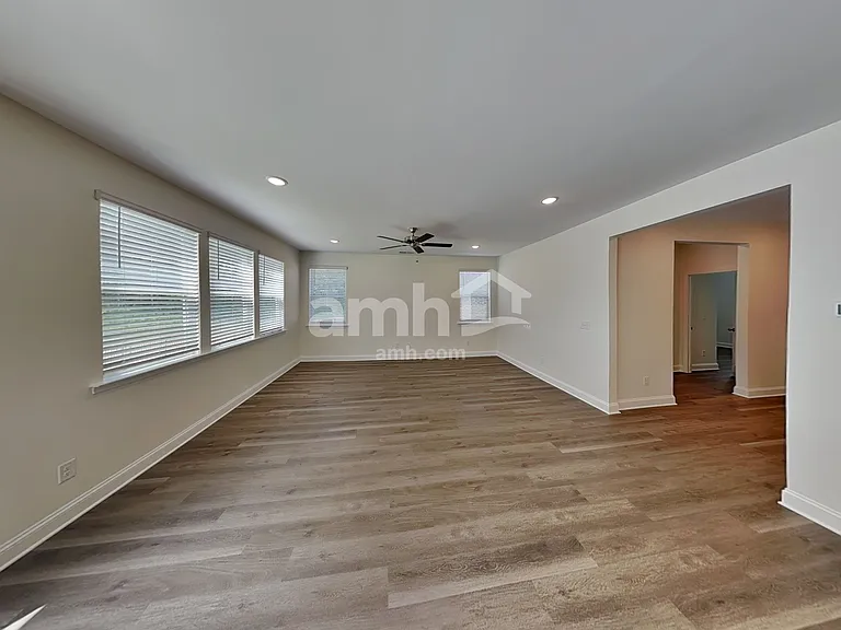 6035 Rosemore Ln — Photo 7