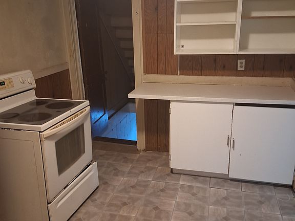 5th image of 421 Cove Rd