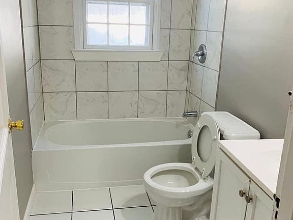 5th image of 1202 Water St