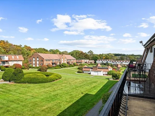 26 Williamsburg Ct Unit 22, Shrewsbury, MA 01545