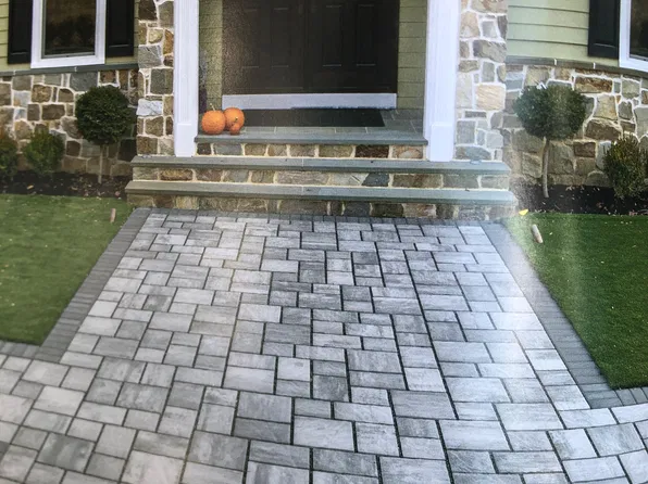 61 Lone Star Ln, Manalapan, NJ 07726