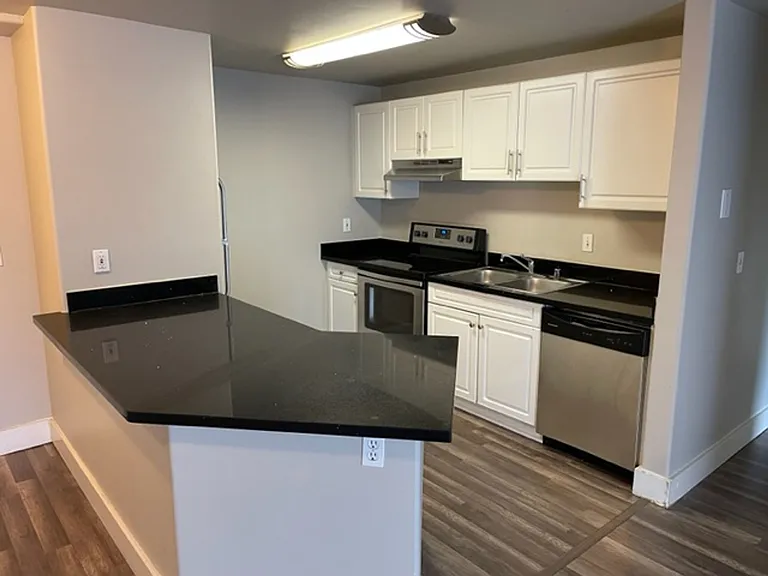 LC Park Place - MFR — Photo 9
