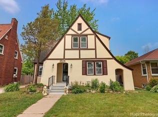 1504 W Monroe St, Waukegan, IL 60085