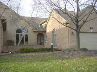 2065 Clearwood Ct, Shelby Township, MI 48316