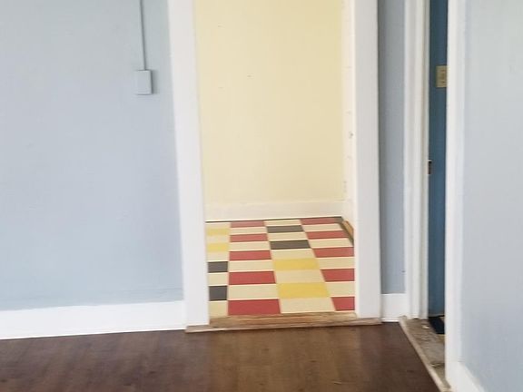 2nd image of 422 Mary St
