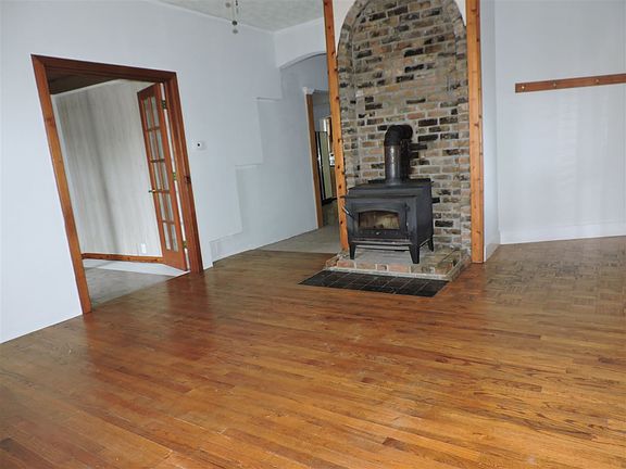 4th image of 1134 Hill St