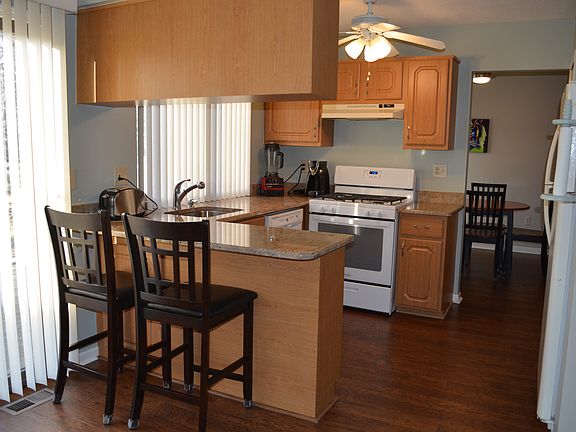 4th image of 22855 Cranbrooke Dr #379