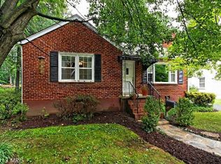 10832 Warwick Ave, Fairfax, VA 22030