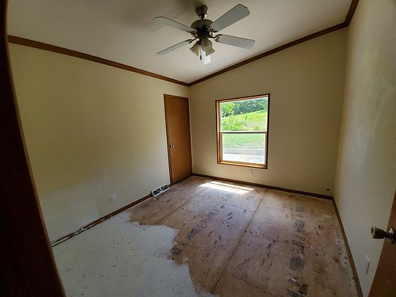 4th image of 800 W Monroe Ave