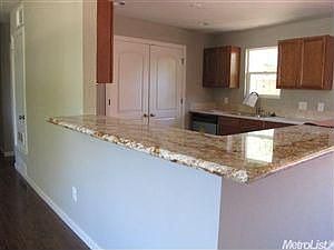 4th image of 114 Carmel Ave