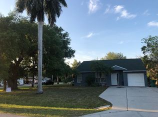 3433 Seagrape Ave, Naples, FL 34104