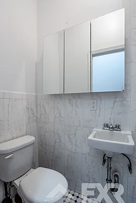 Rented by EXR | media 15