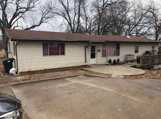 1535 Presley Dr, Cassville, MO 65625