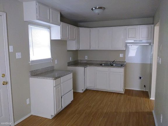 Pic 3 - Kitchen - 805#1