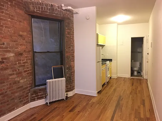 Rented by Lexington Properties LLC | media 9