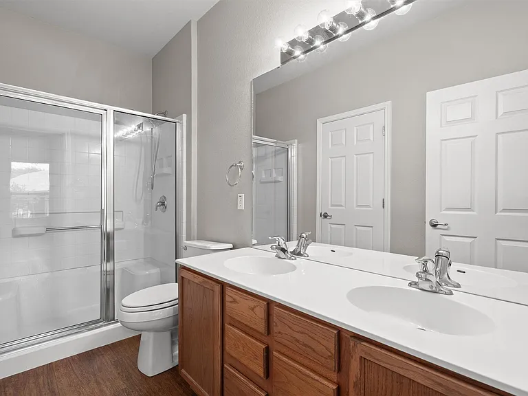 330 Portsmouth Dr — Photo 27