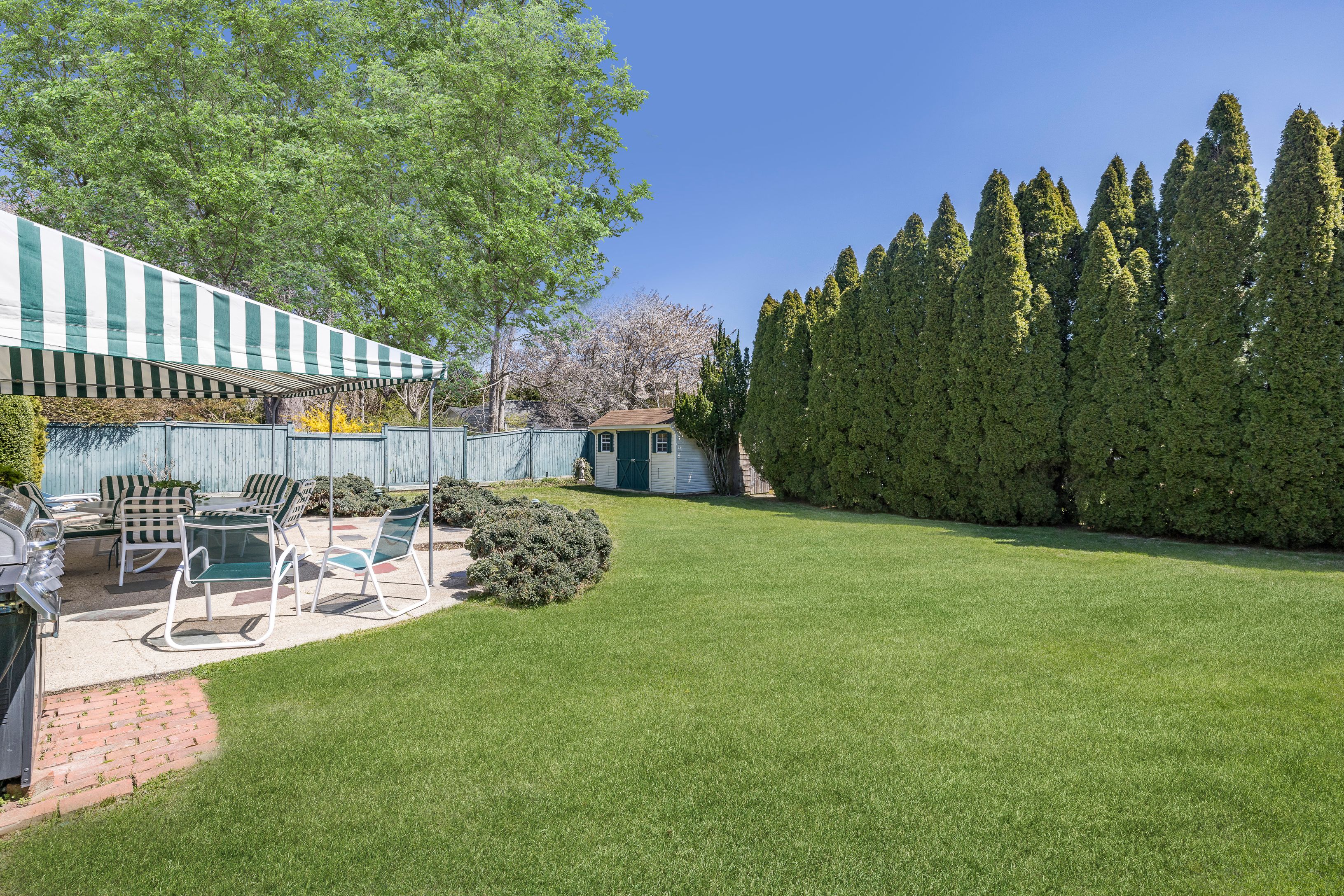 38 Conklin Ter, East Hampton, NY 11937 Out East