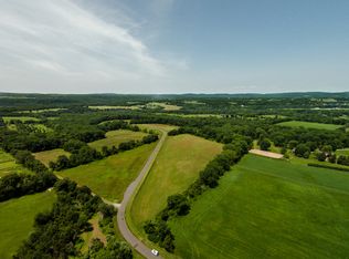 5 Hidden Meadow Dr, Frenchtown, NJ 08825