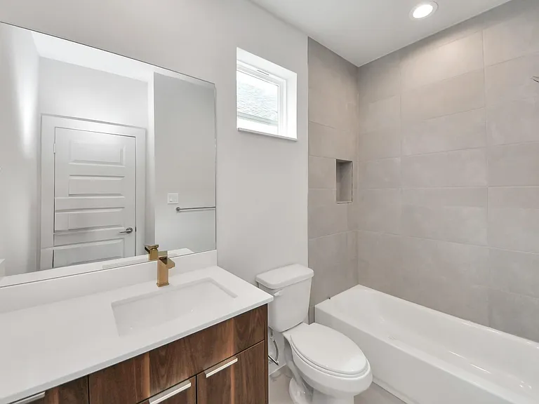 13104 Moncloa Dr — Photo 19