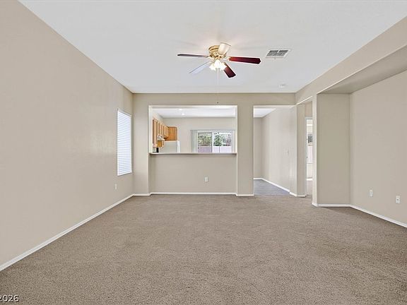 5th image of 2553 Leighton Ave