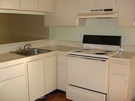 3rd image of 4006 Lakeside Dr