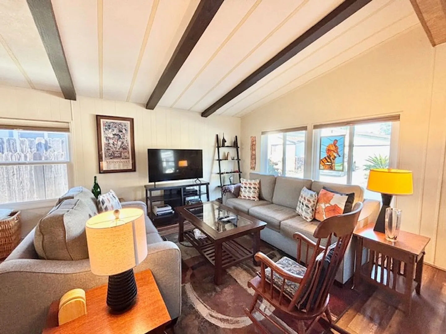 1220J #108- The Kiwi Cottage | Fully Furnished — Photo 4