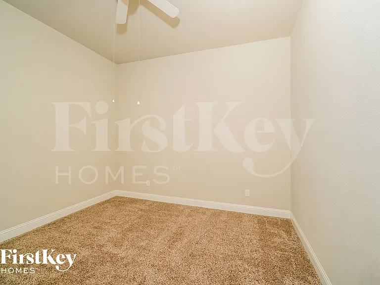 15013 Gladstone Dr — Photo 14