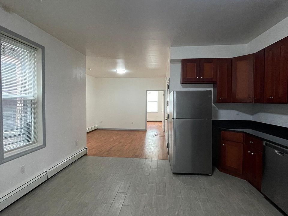 1st image of 12 Bay 50th St Floor 2