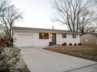 1911 Edgelea Rd, Lawrence, KS 66046