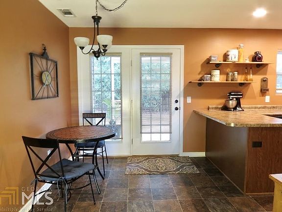 5th image of 324 S Bridgeport Dr #73