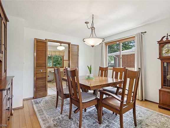 5th image of 5485 W 227th St