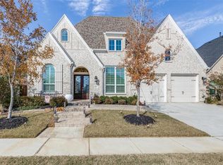 1809 Trotter Trl, Aubrey, TX 76227