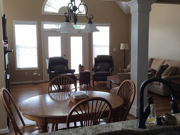 3rd image of 411 Arden Ln N