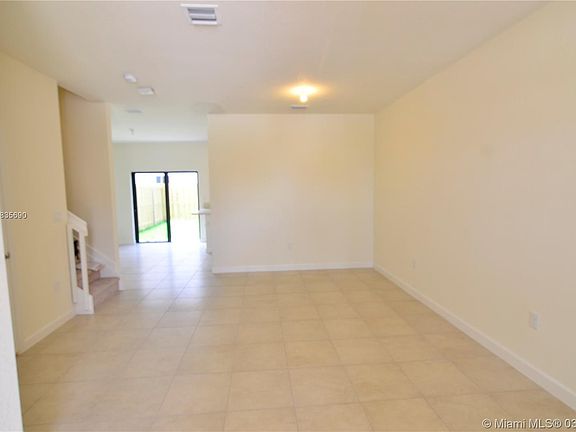 4th image of 3405 SE 1st Ct #0