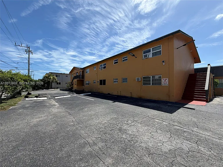1702 McKinley St #4 — Photo 19