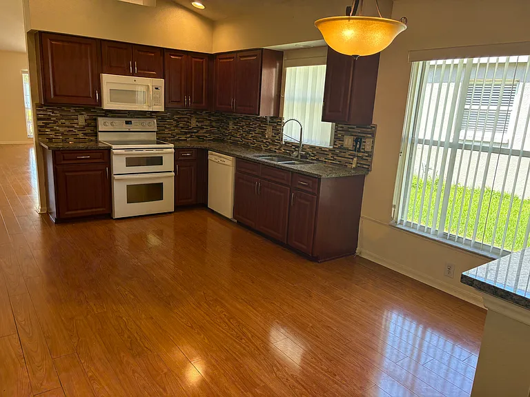 924 Ridge Haven Dr — Photo 6