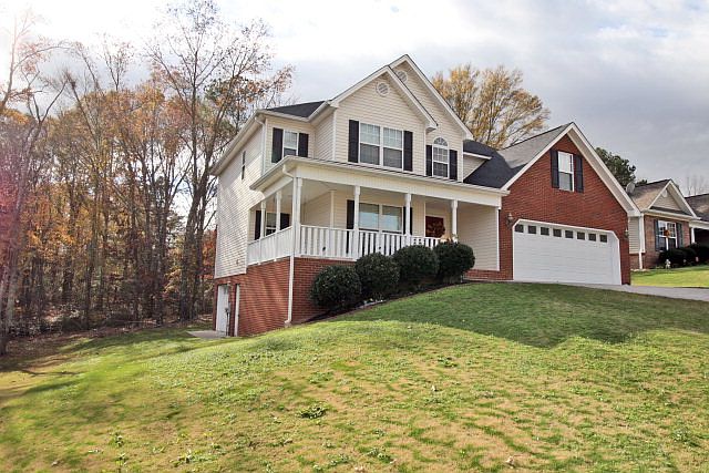 1st image of 470 Peachtree Cir
