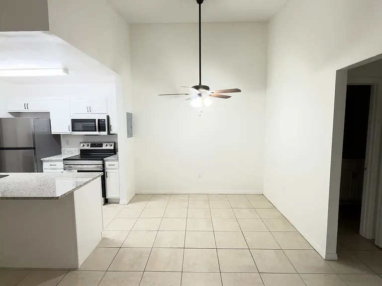 430 Thor Ave SE — Photo 6