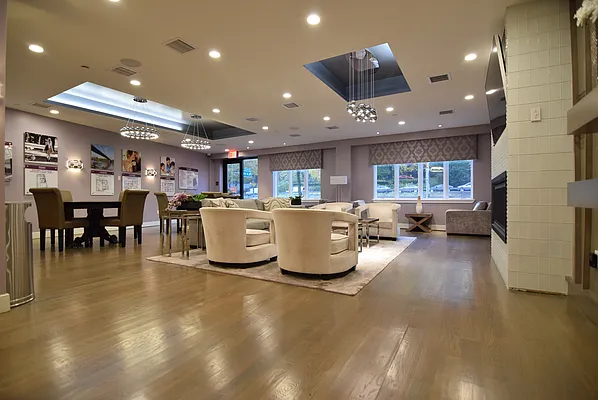 Rented by Safdie Realty Group | media 34